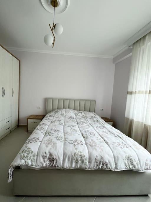 Guest House - Happy Apart In City Center تيرانا المظهر الخارجي الصورة